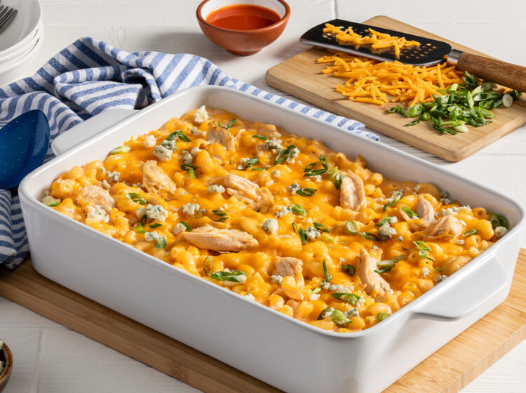 Pulled Buffalo Chicken Mac-and-Cheese