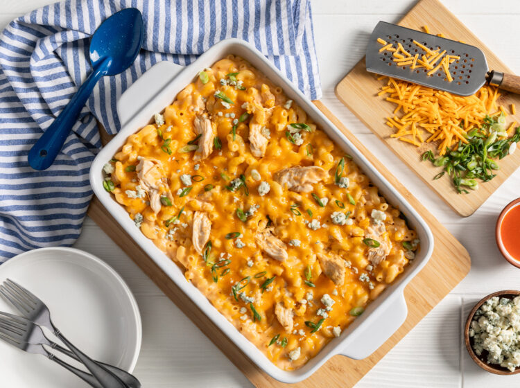 Pulled Buffalo Chicken Mac-and-Cheese