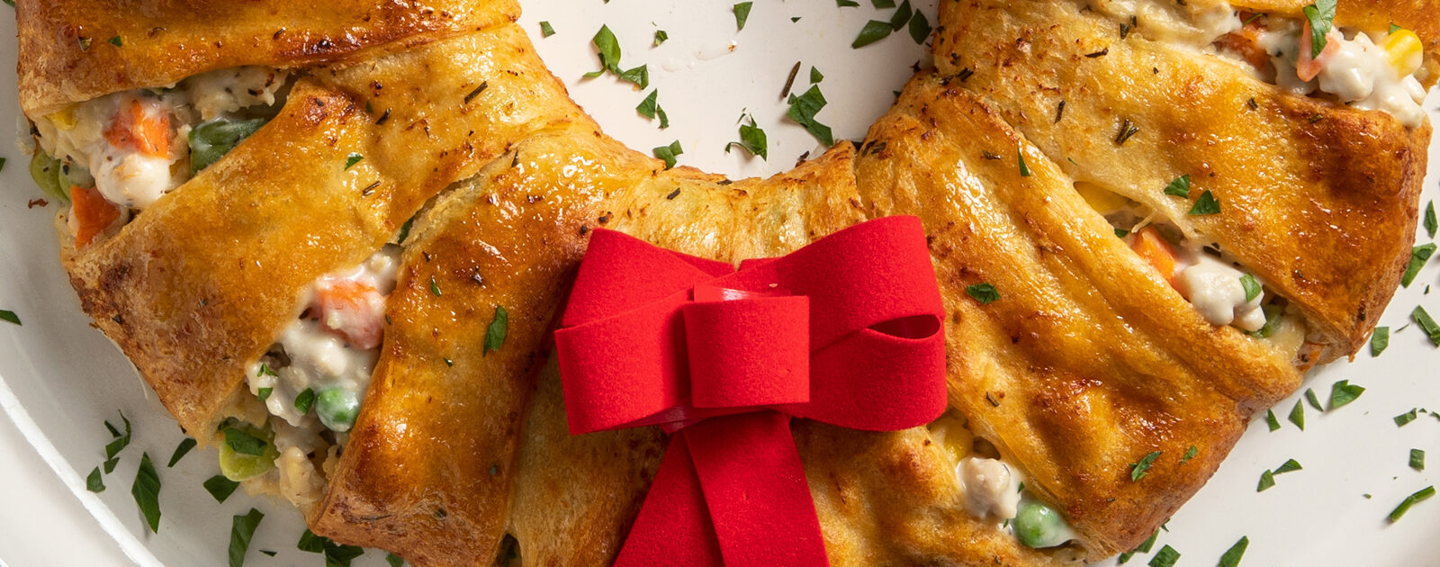 Chicken Pot Pie Crescent Wreath