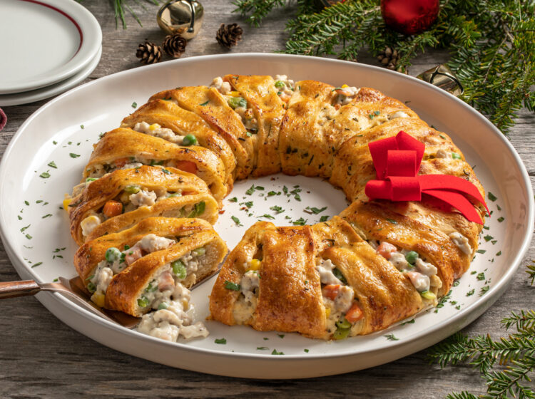 Chicken Pot Pie Crescent Wreath