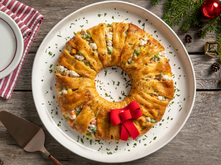 Chicken Pot Pie Crescent Wreath