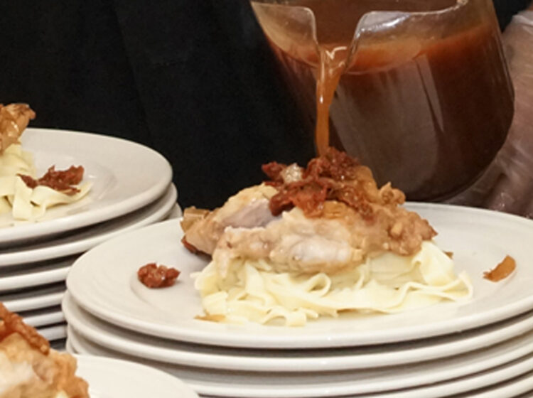 Prosecco-Braised Chicken with Sundried Tomatoes and Leeks