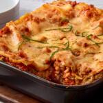 Italian-Seasoned Chicken Bolognese Lasagna
